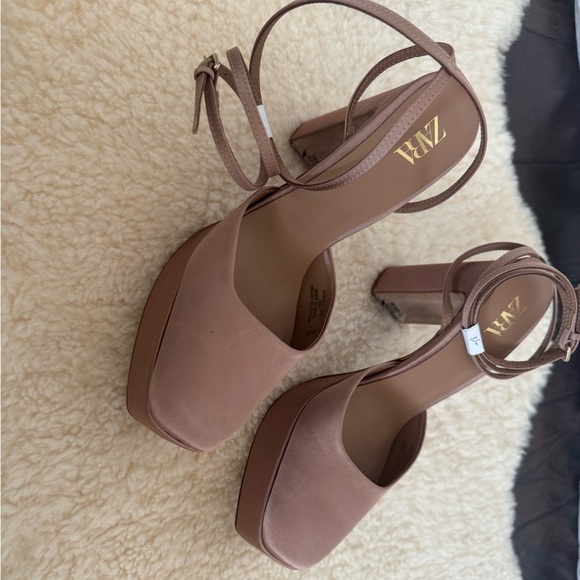 Zara women's Heel Platform Ankle Strap Pumps Beige Nude 7.5 NWT Stassi Schroeder - Picture 1 of 5
